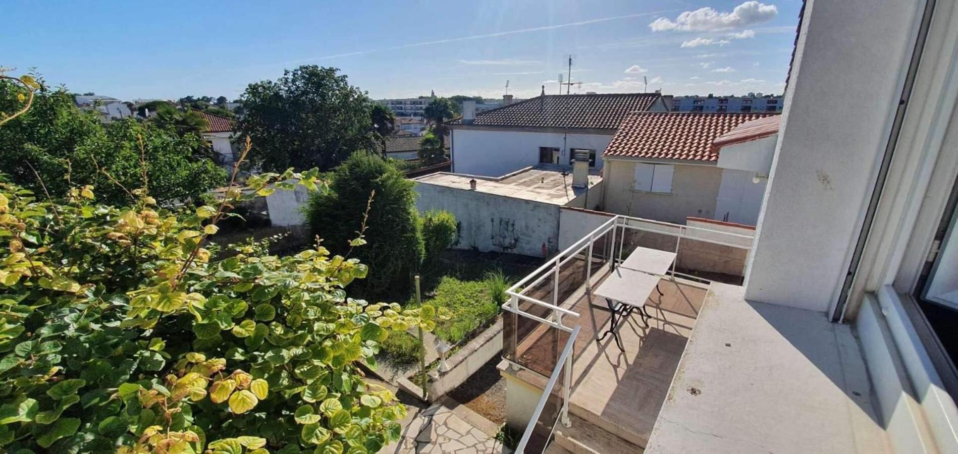 Holiday home Maison Calme A Un 15min A Pied De La *