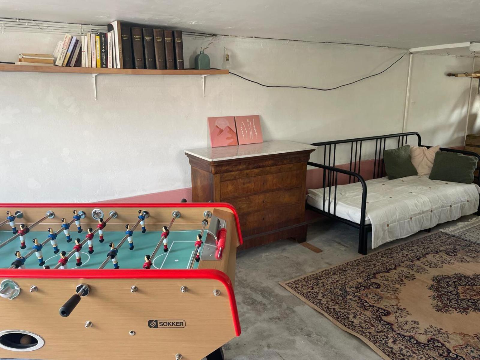 Maison Calme A Un 15min A Pied De La Holiday home *